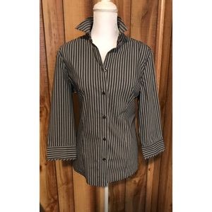 NY&CO Gray Pinstriped Button Down Shirt